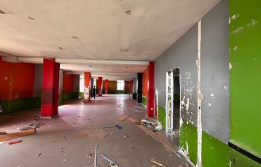 Open plan office building on 8 floors