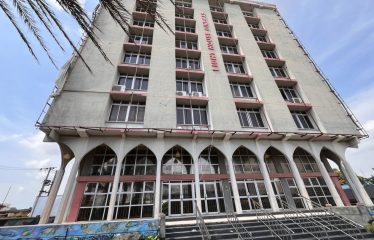 Open plan office building on 8 floors