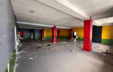 Open plan office building on 8 floors