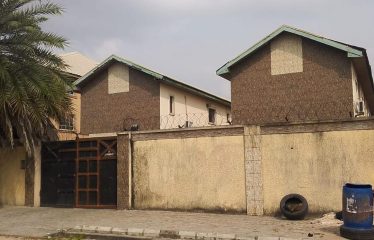 4 units of 3 bedroom terrace on a land measuring 800sqm