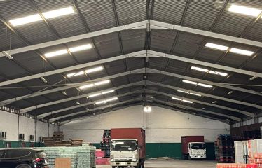 2 bay warehouse with office block