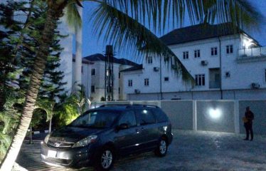 Luxury Block of 8 Units of 3 Bedroom Apartments