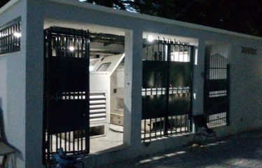 Luxury Block of 8 Units of 3 Bedroom Apartments