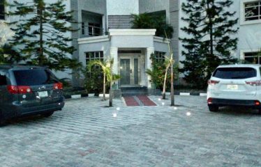 Luxury Block of 8 Units of 3 Bedroom Apartments