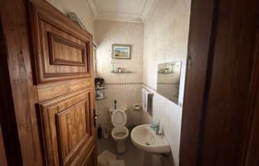 5 Bedroom House with 2 room service quarters