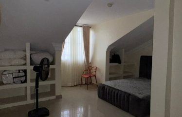 WATERFRONT 4 BEDROOM SEMI DETACHED HOUSE