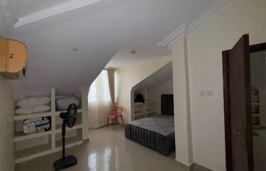 WATERFRONT 4 BEDROOM SEMI DETACHED HOUSE