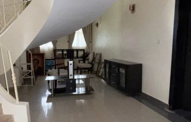 WATERFRONT 4 BEDROOM SEMI DETACHED HOUSE