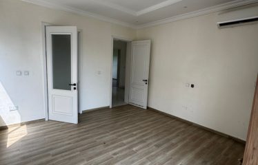 5bedroom semi detached house with boy’s quarter