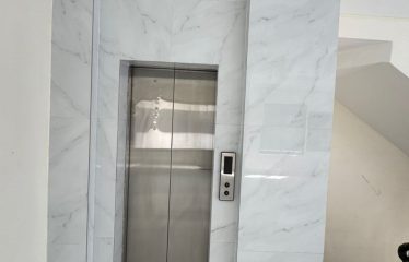 5bedroom semi detached house with boy’s quarter