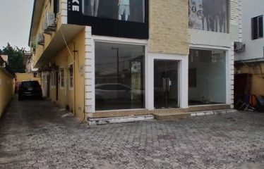 A big shop space measuring 50sqm suitable for commercial use