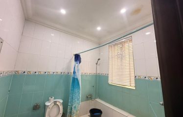 5 Bedroom Detached house