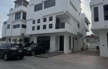 2 Units of Smart Luxury 6 Bedroom Detached Houses
