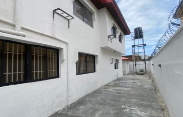 5 Bedroom Semi-detached house