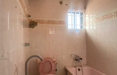 5 Bedroom Semi-detached house
