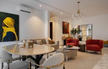 A well furnished 2 Bedroom Apartment