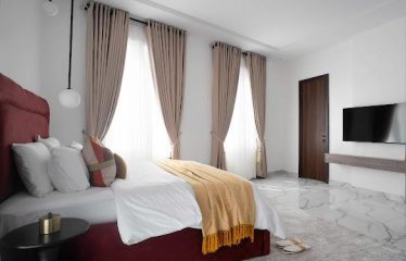 A well furnished 2 Bedroom Apartment