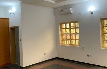 4 Bedroom flat