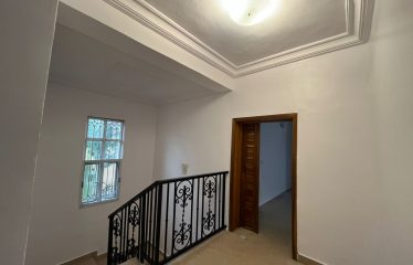 A fully detached luxury 5 Bedroom house