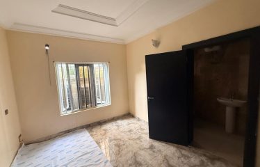 6-Bedroom Semi-Detached House